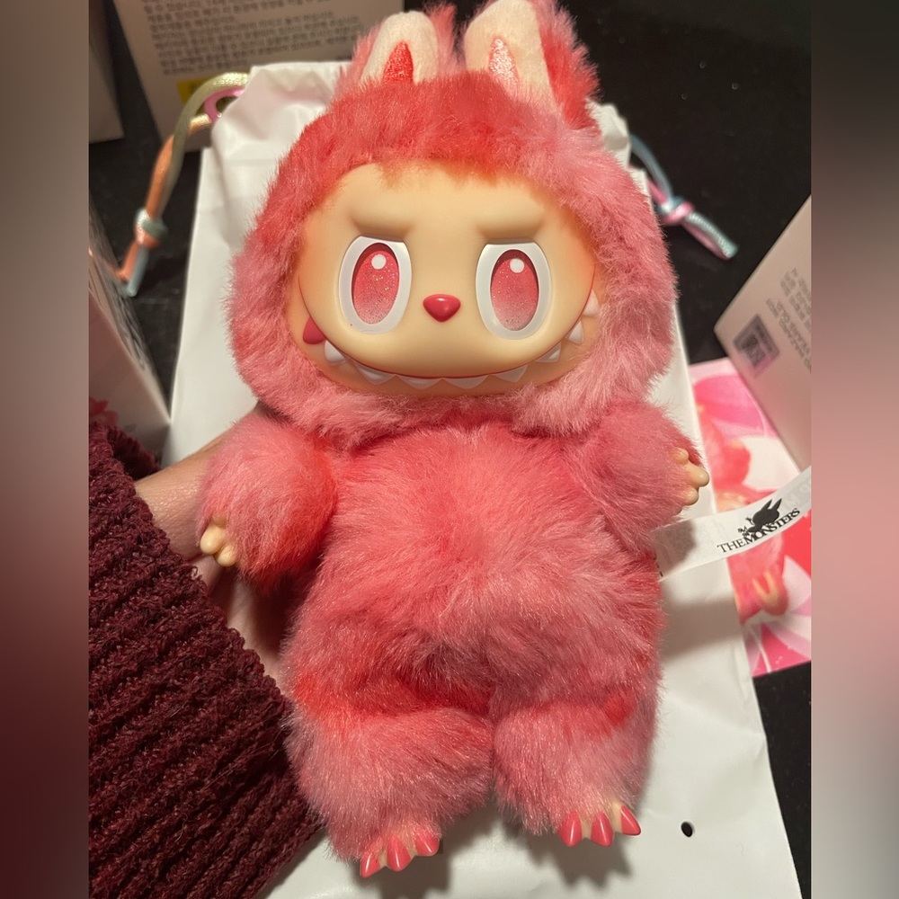 Labubu Love (Big Into Energy)
